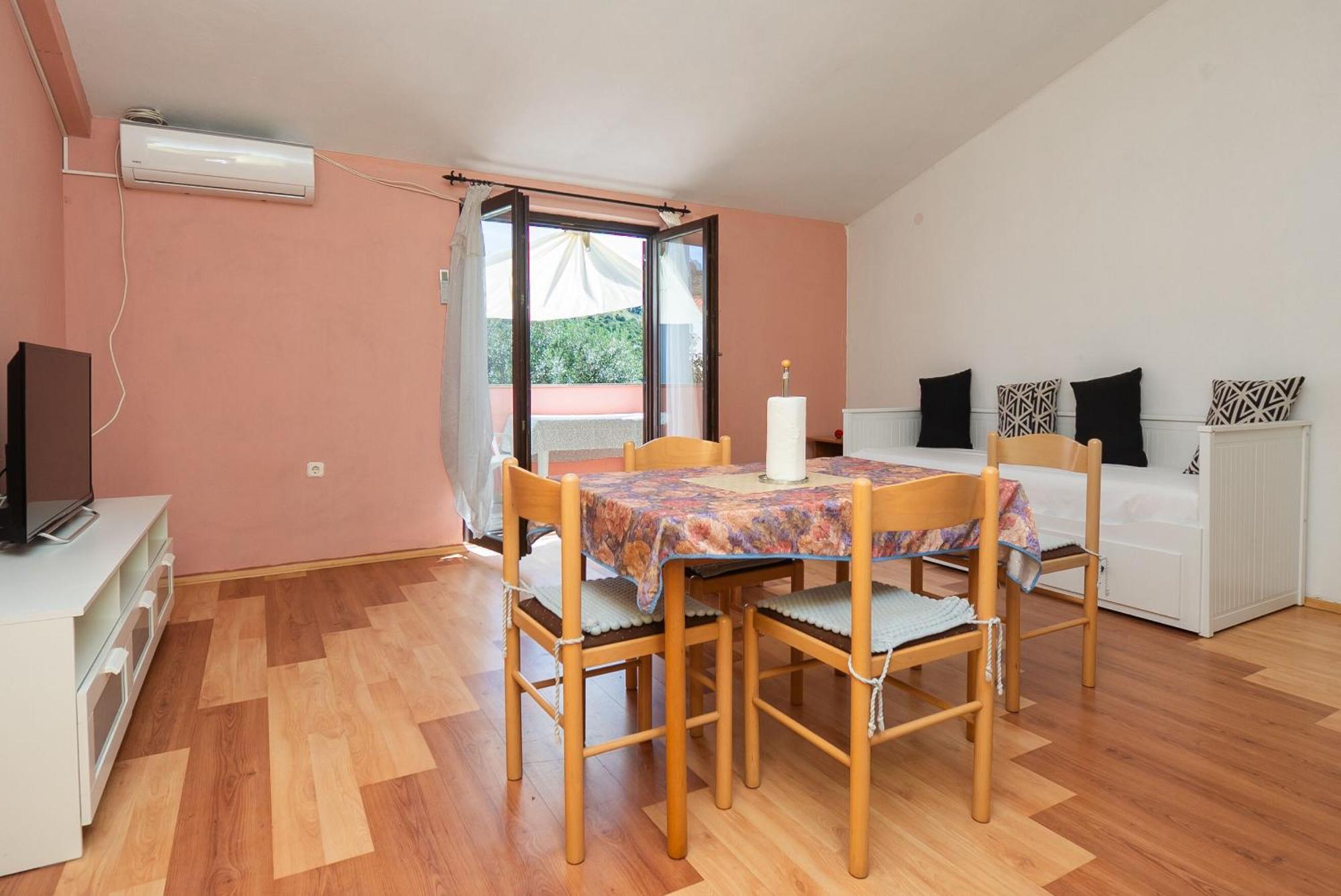 ロゴズニッツァ House Naniヴィラ 部屋 写真